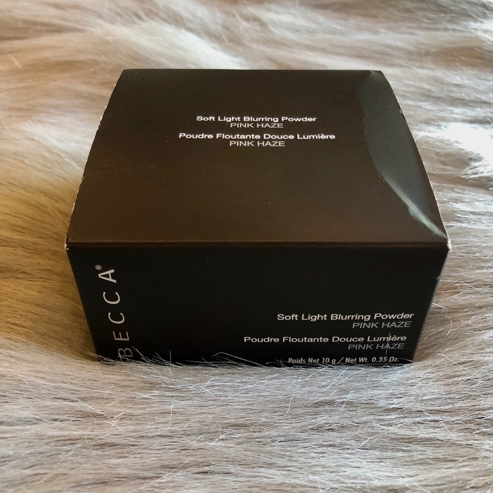 Becca. Soft Light Blurring Powder. Pink Haze!